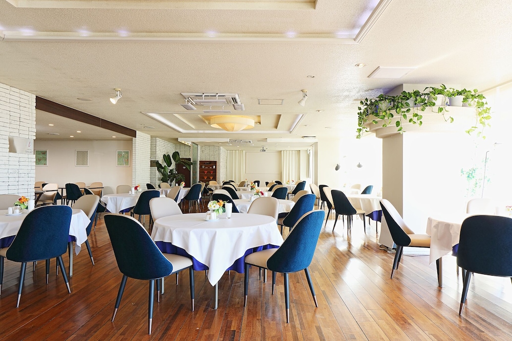 sayan terrace hotel and resort