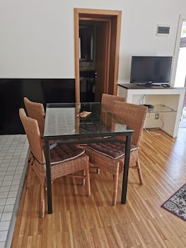 Prince Residence Apartments,Sector 4>>Bucharest,3 star