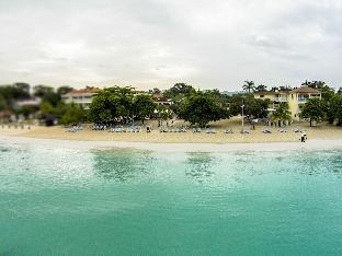 cocolapalm seaside resort