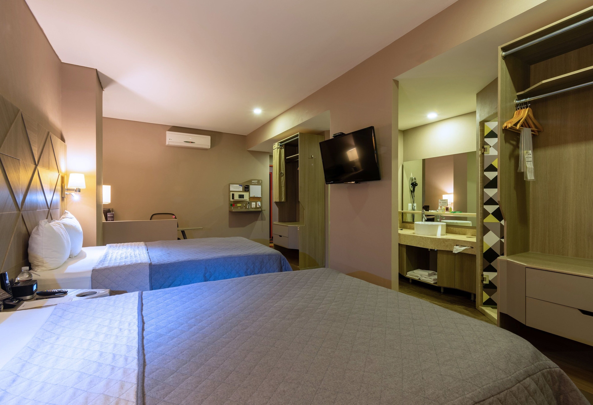 hotel glow point mulza