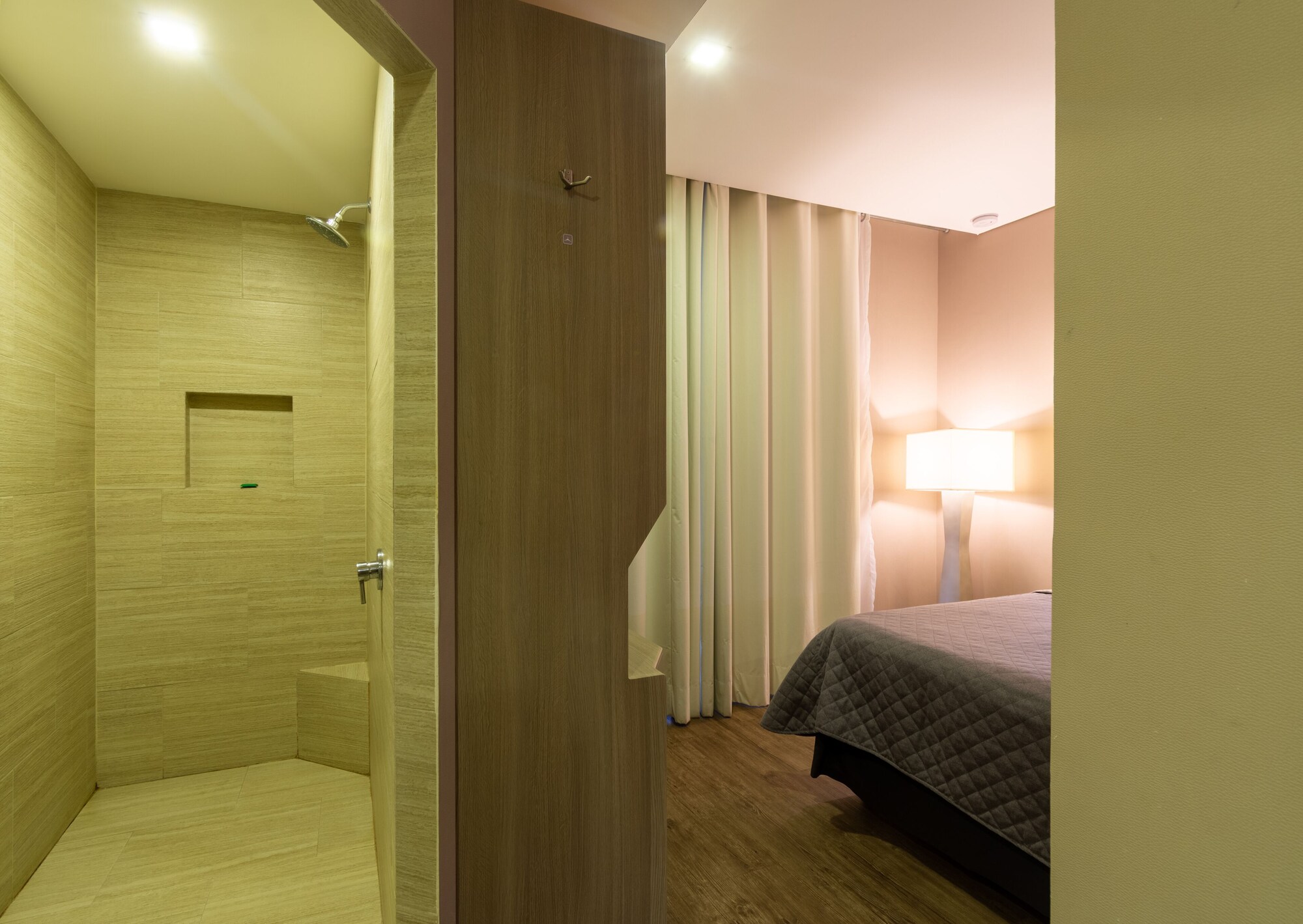 hotel glow point mulza