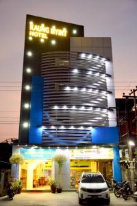 kaung myint hotel