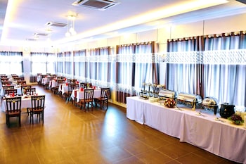 kaung myint hotel