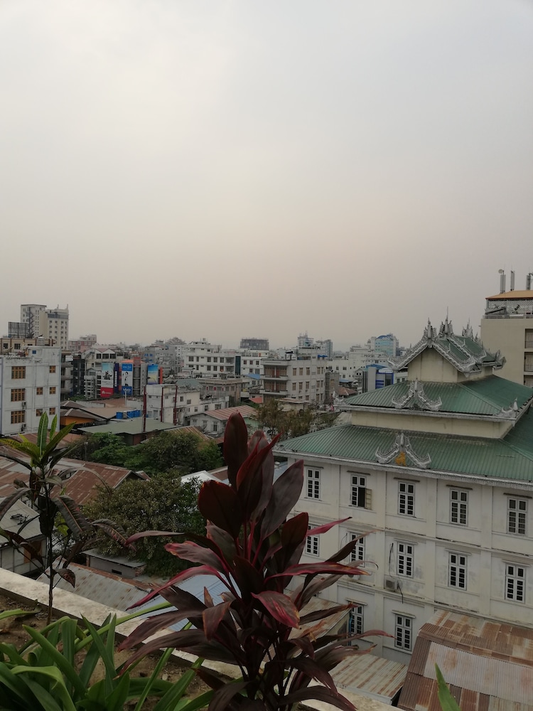 kaung myint hotel