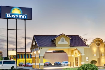 Days Inn By Wyndham Louisville Airport Fair And Expo Center,Jefferson County>>Brooks,2 star