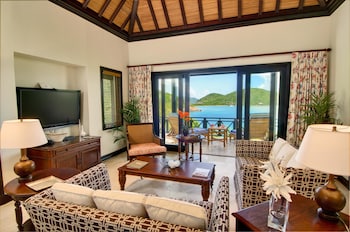 scrub island resort spa and marina