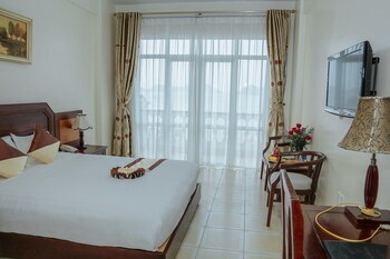 hung long harbour hotel