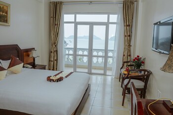 hung long harbour hotel