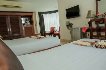 hung long harbour hotel
