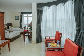 hung long harbour hotel