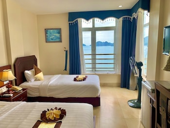 hung long harbour hotel