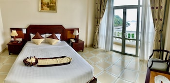 hung long harbour hotel