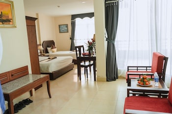 hung long harbour hotel