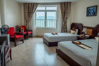 hung long harbour hotel