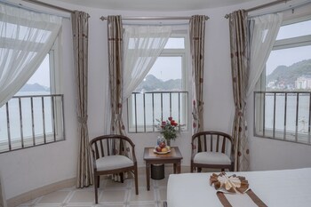 hung long harbour hotel