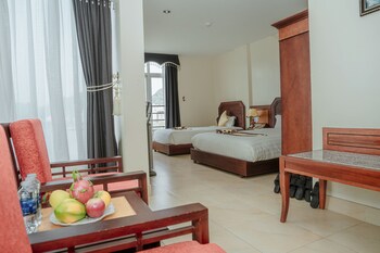 hung long harbour hotel