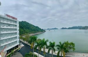 hung long harbour hotel