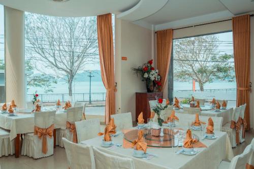 hung long harbour hotel