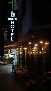 bruti hotel