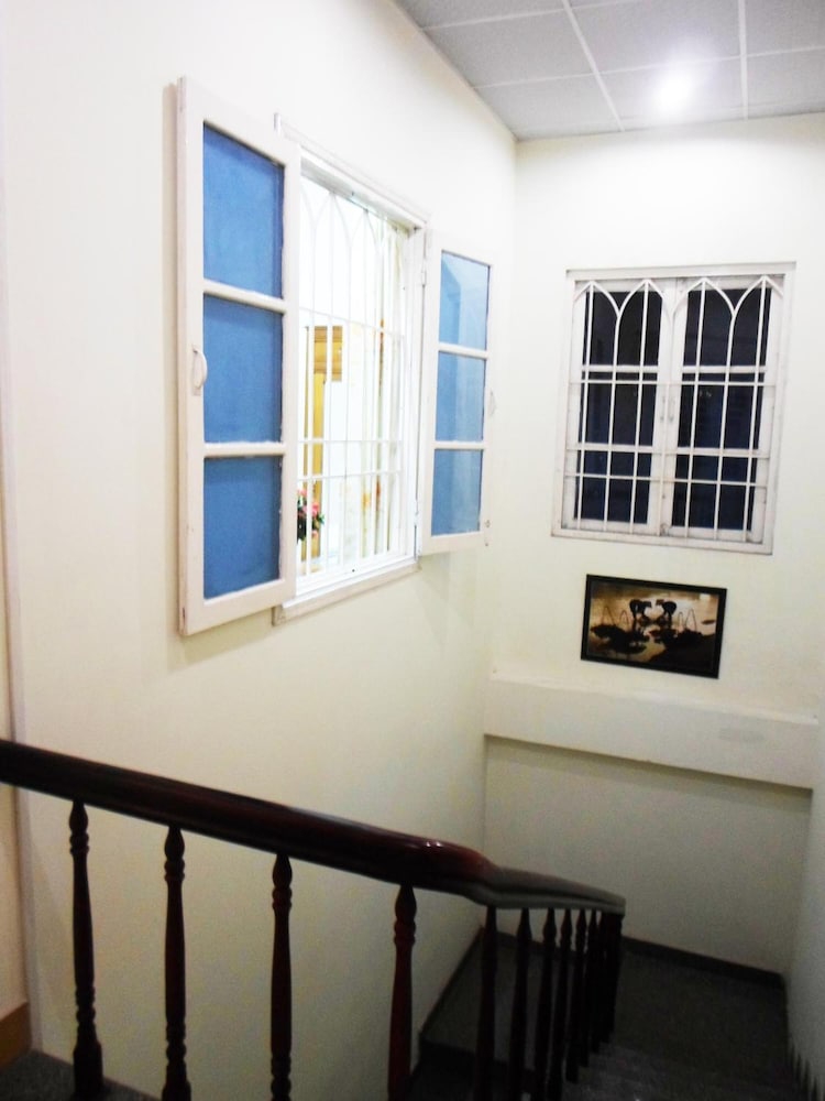lucky house hotel