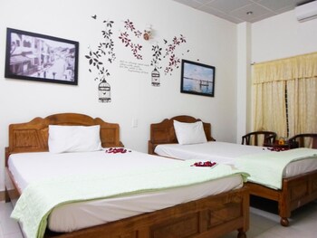 lucky house hotel