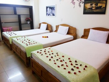 lucky house hotel