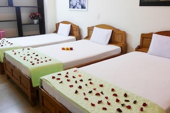 lucky house hotel