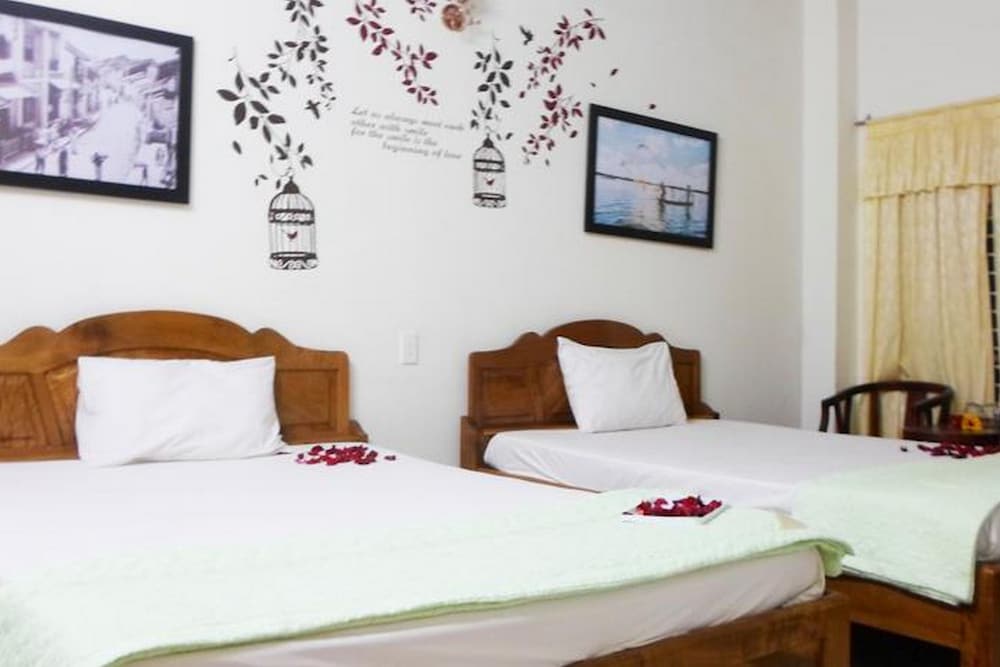 lucky house hotel