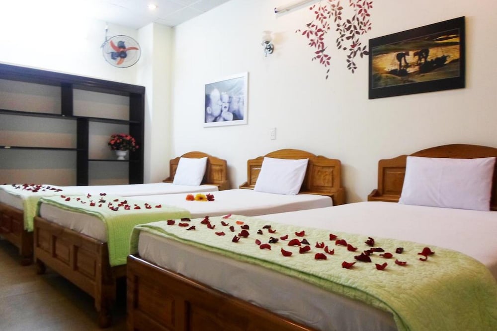lucky house hotel