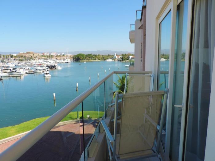 marina banderas suites