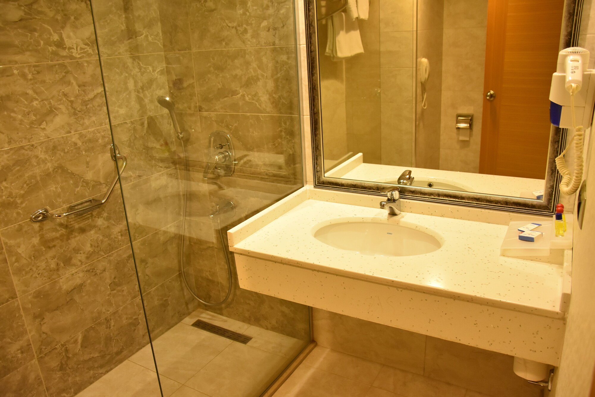 grand simay hotel