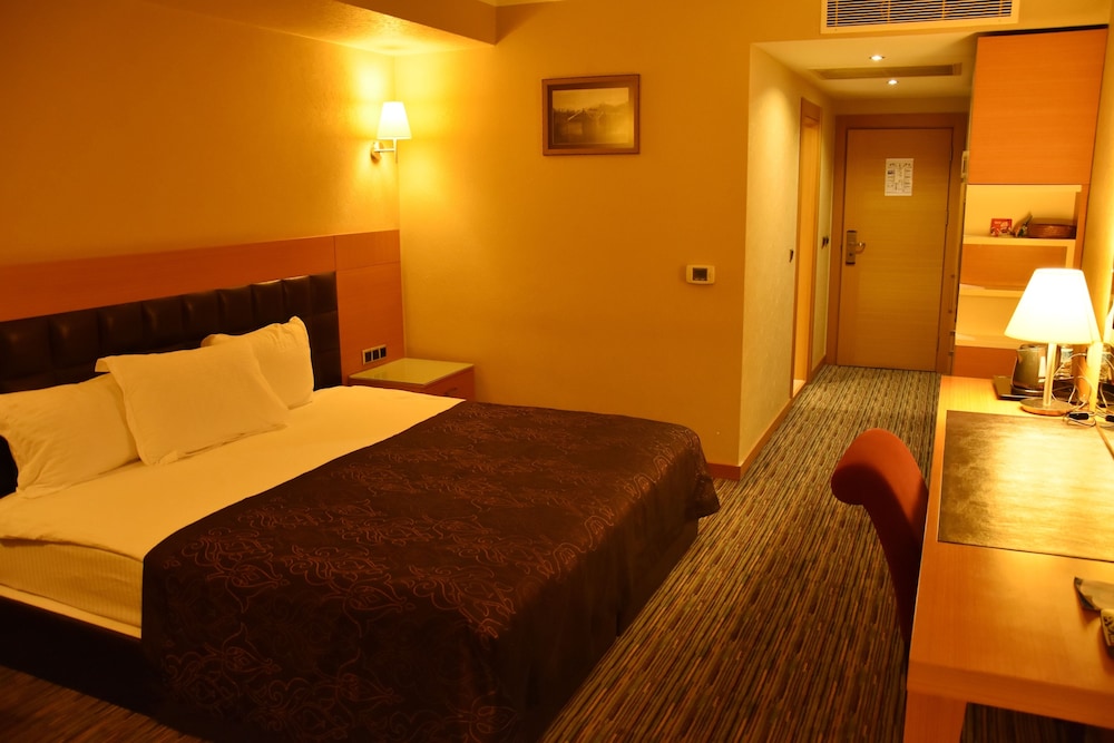 grand simay hotel