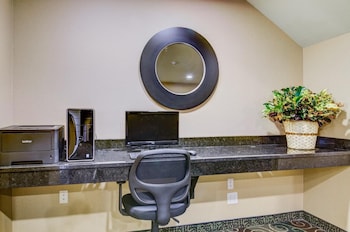 castle rock inn and suites