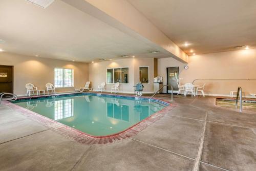 comfort inn and suites galt lodi north