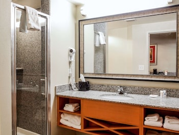 comfort suites at virginia center commons