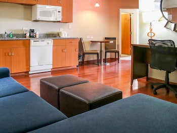 comfort suites at virginia center commons