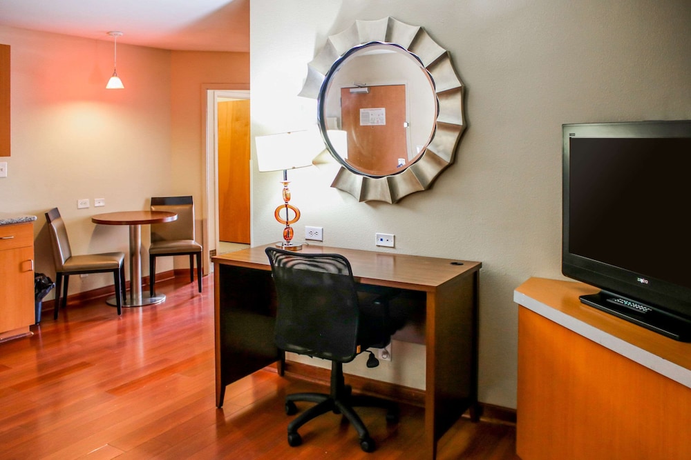comfort suites at virginia center commons