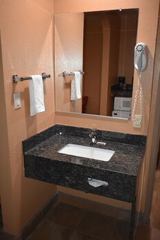 apex inn