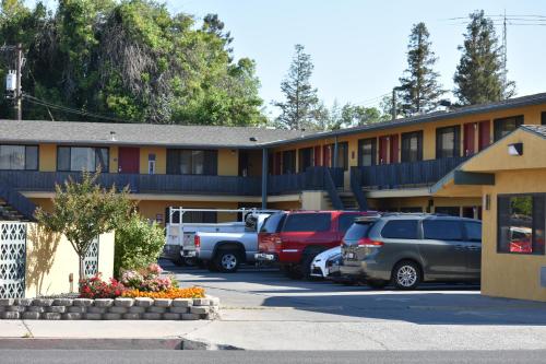 apex inn