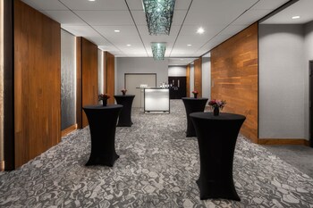 courtyard by marriott seattle bellevue downtown