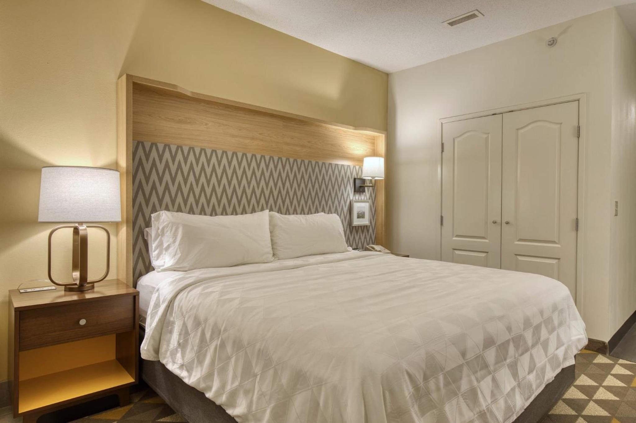 holiday inn hotel and suites madison west an ihg hotel