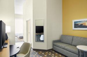 Holiday Inn Hotel & Suites Madison West, An Ihg Hotel,Madison>>Dane,3 star