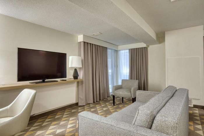 holiday inn hotel and suites madison west an ihg hotel