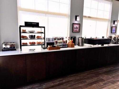 holiday inn hotel and suites madison west an ihg hotel
