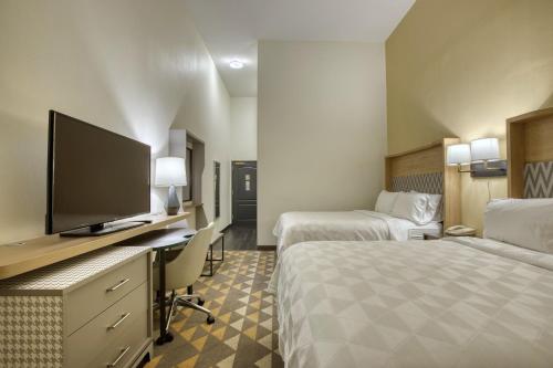 holiday inn hotel and suites madison west an ihg hotel