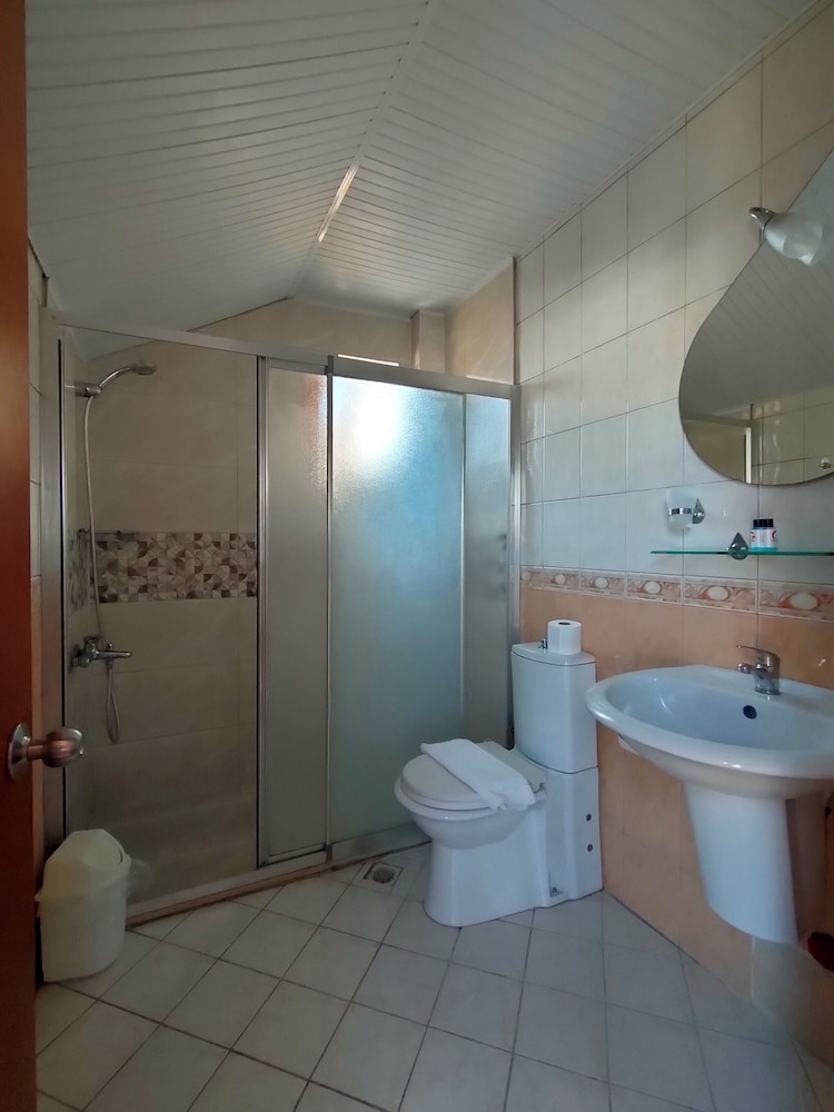 gulizar hotel konyaalti