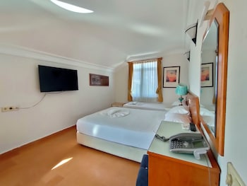 gulizar hotel konyaalti