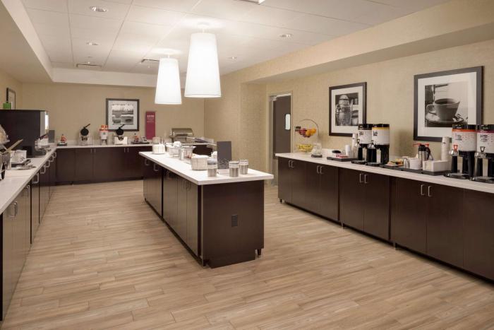 hampton inn and suites rosemont chicago ohare