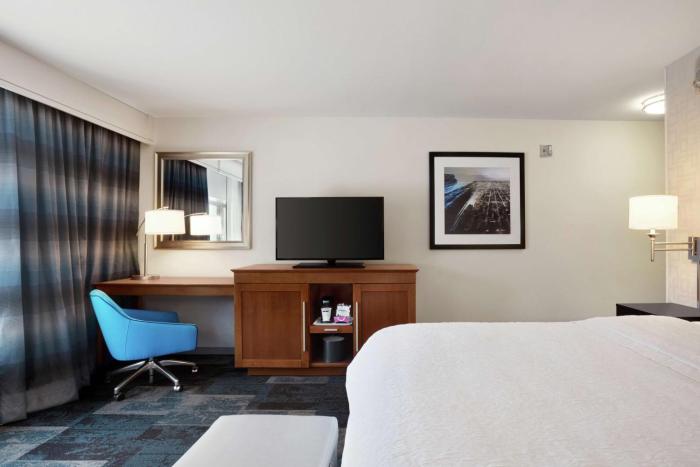 hampton inn and suites rosemont chicago ohare