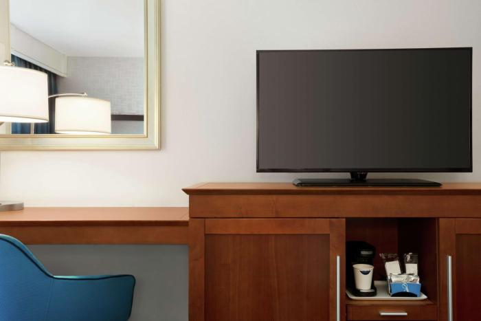 hampton inn and suites rosemont chicago ohare